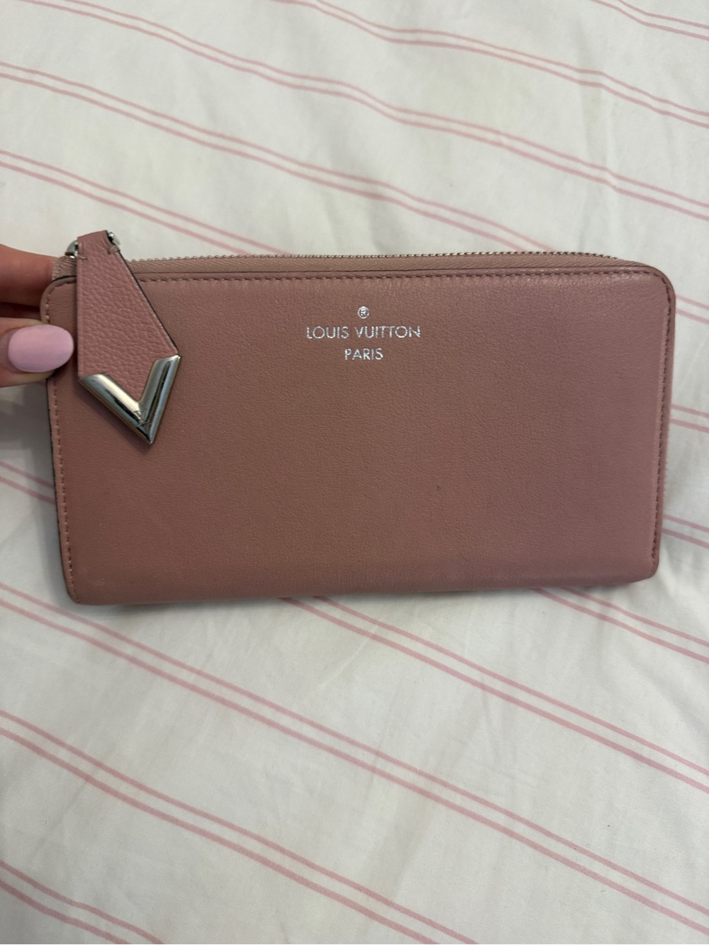 Louis Vuitton Rose Pink Leather Zip-Around Wallet with V-Pull